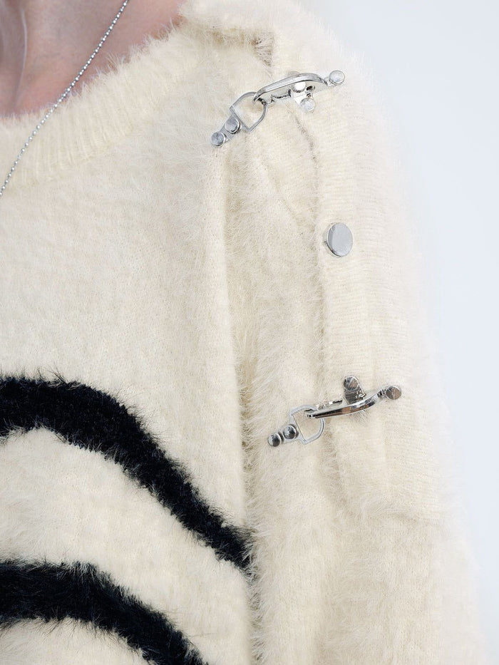 Zwoyren Metal Buckle Spider Graphic Sweater
