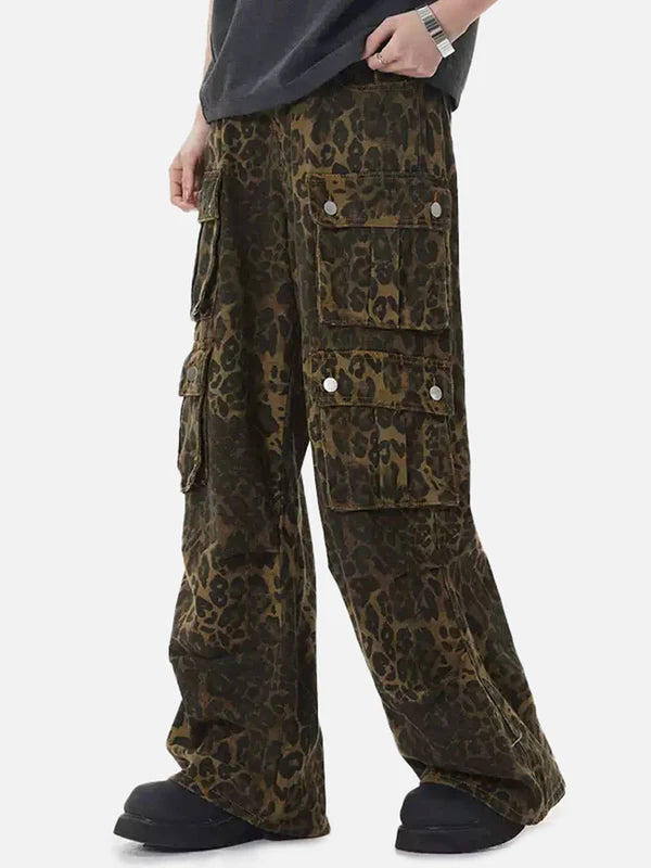 Zwoyren Leopard Print Cargo Pants