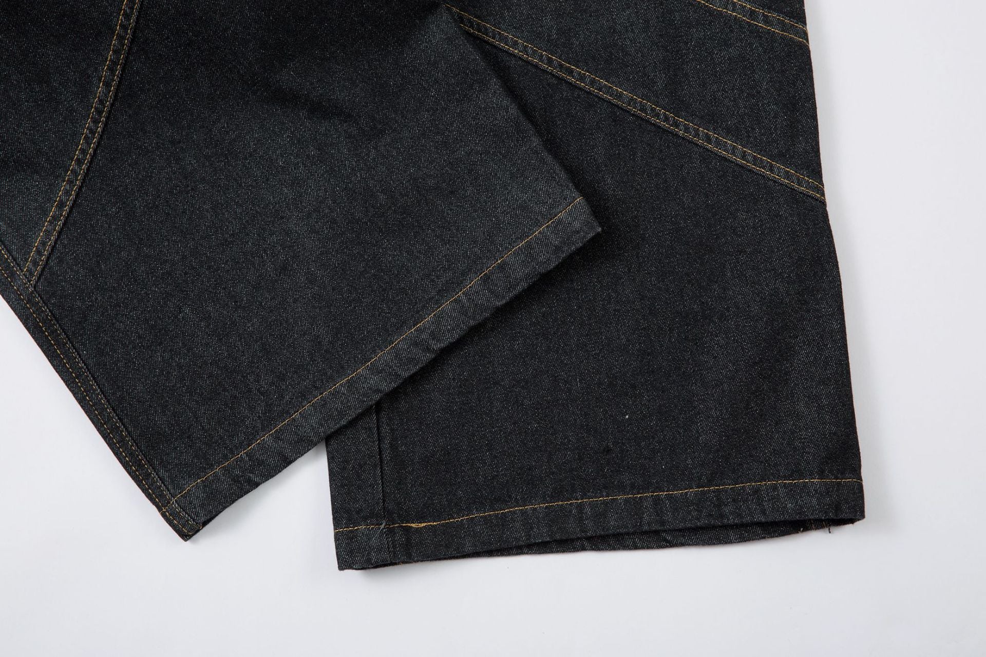 Zwoyren Deconstructive Raw Jeans