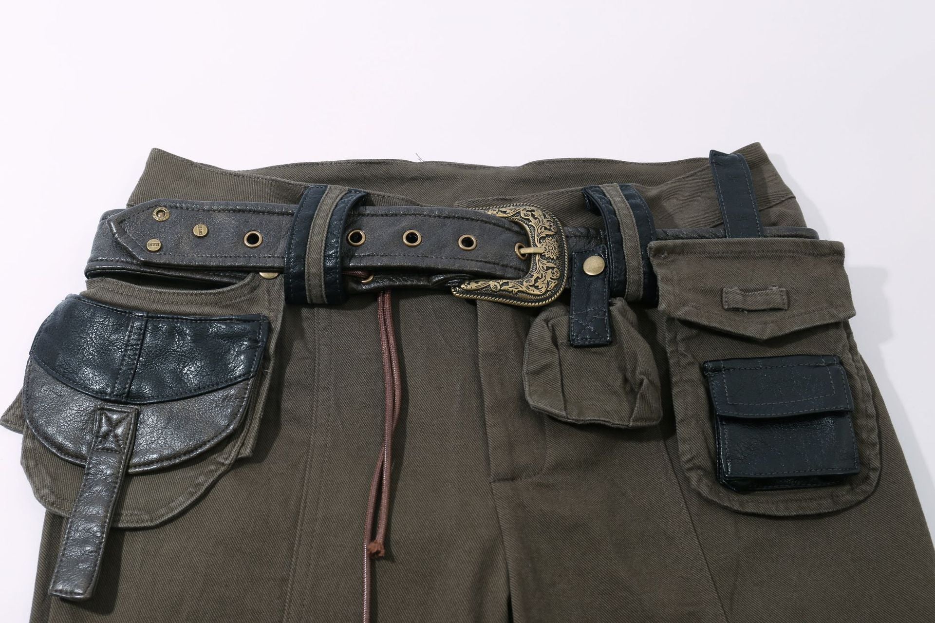 Zwoyren Rivet Flare Jeans