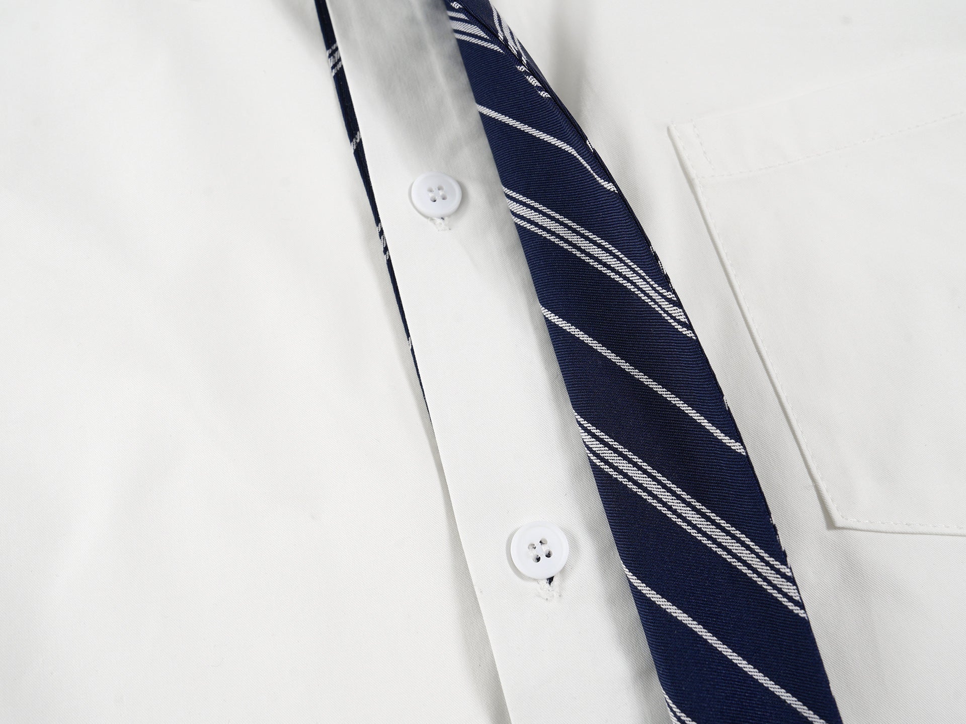 Zwoyren Stripe Necktie Long Sleeve Shirt