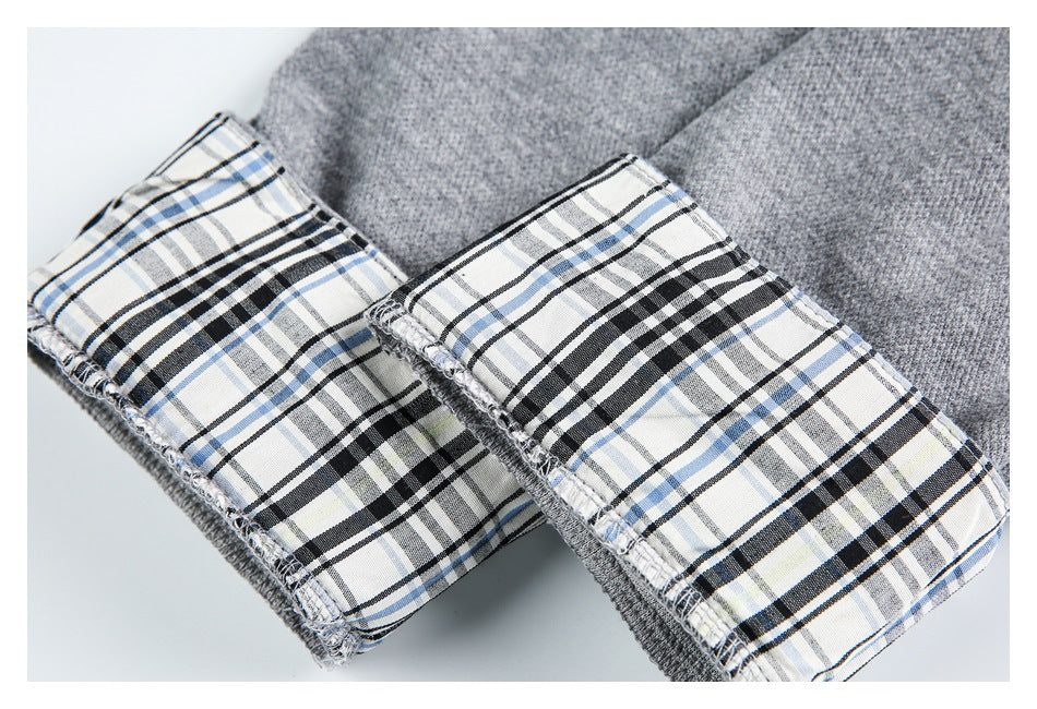 Zwoyren Plaid-Lined V-Neck Sweatshirt