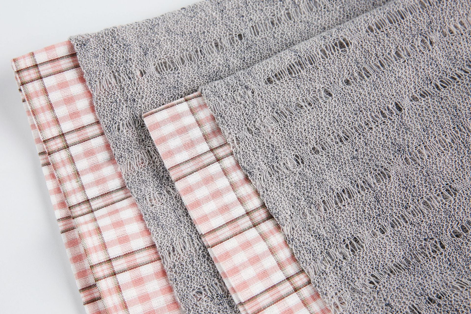 Zwoyren Vintage Faux-Layered Plaid Tee