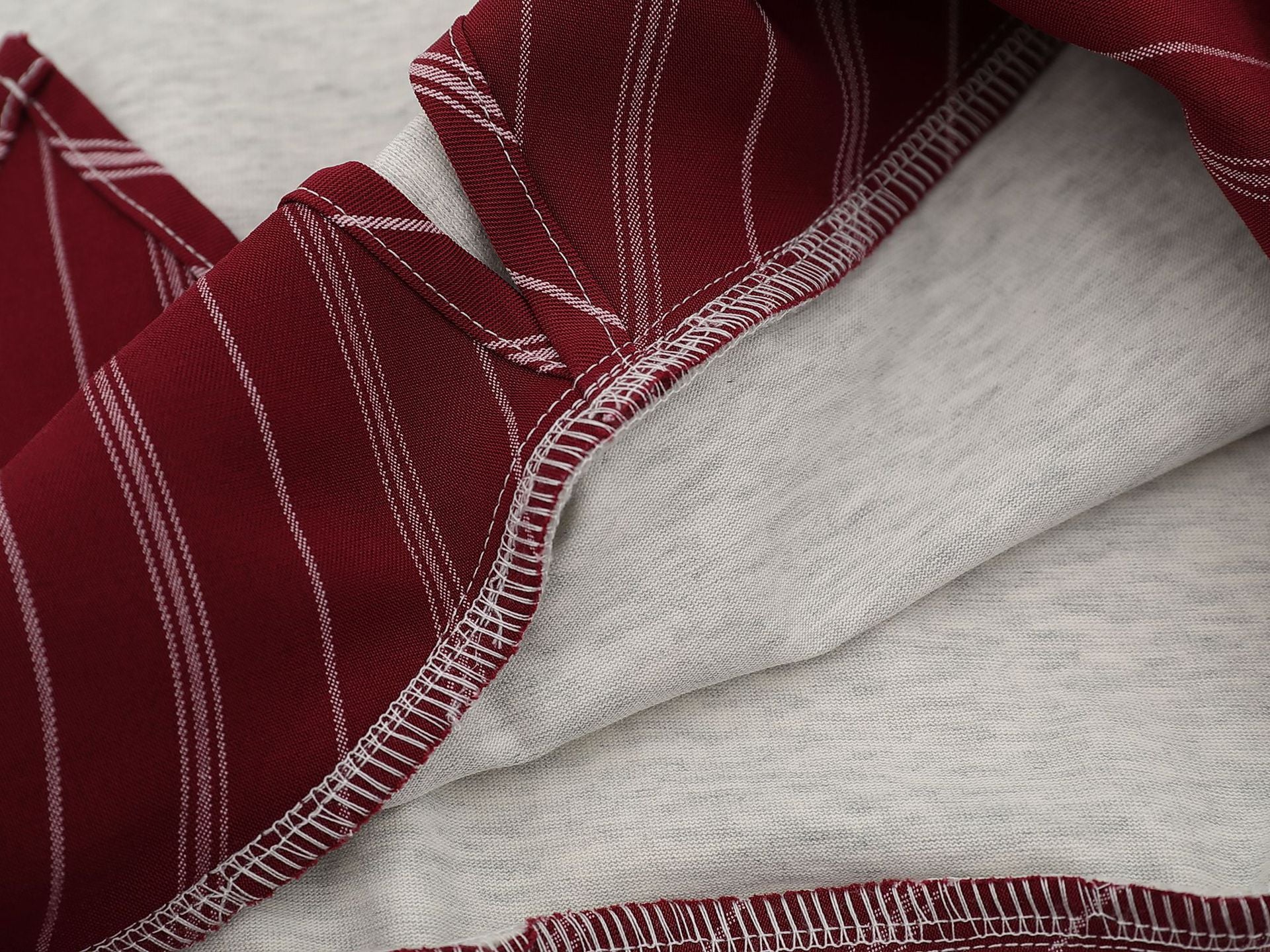 Zwoyren Red Stripe Tie Collar T-Shirt