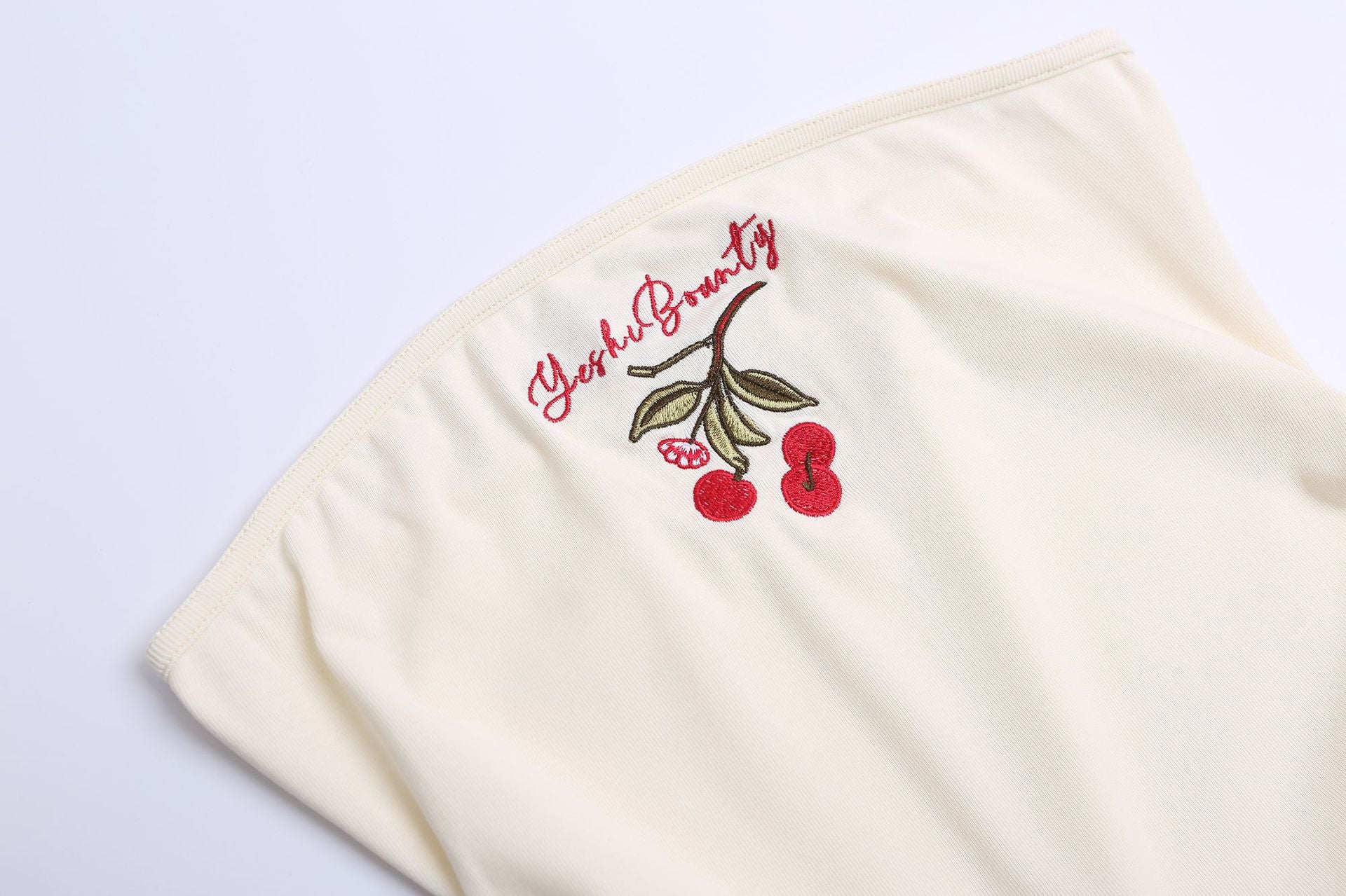Zwoyren Cherry Embroidered Strapless Top