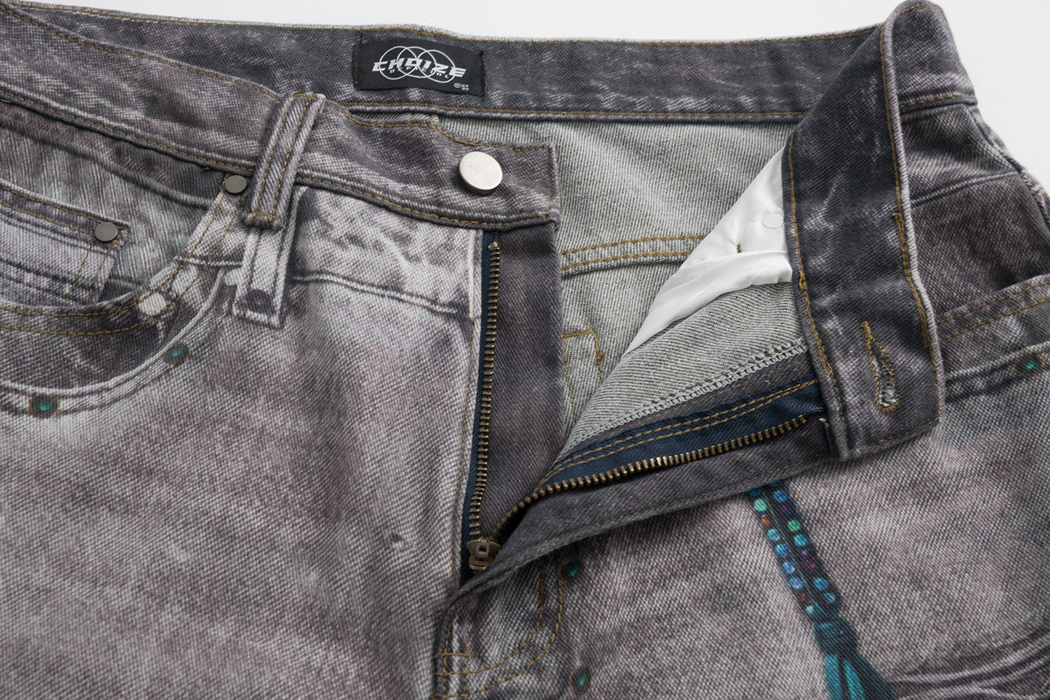Zwoyren Tassel Distressed Jeans