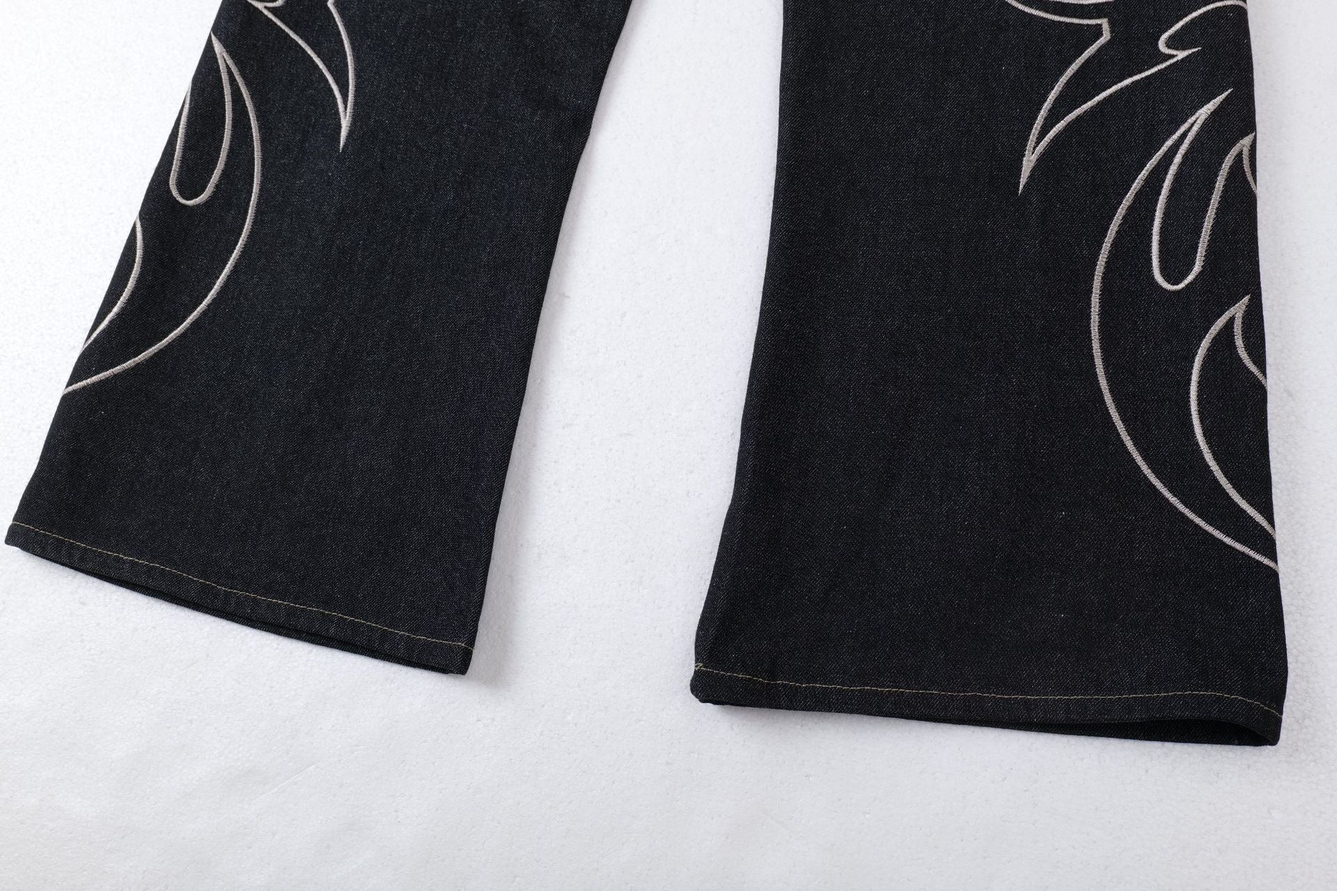 Zwoyren Embroidery Baggy Barrel Jeans