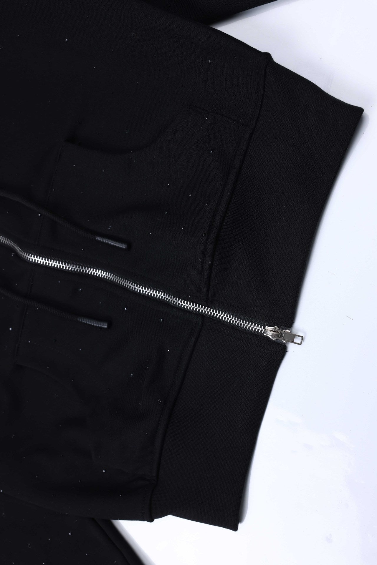 Zwoyren Hotfix Rhinestones Off-The-Shoulder Sweatshirt