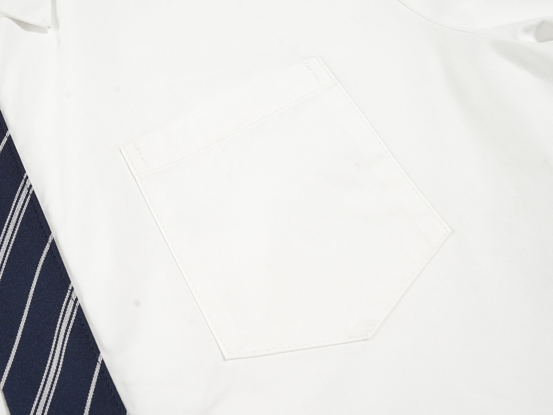 Zwoyren Stripe Necktie Long Sleeve Shirt