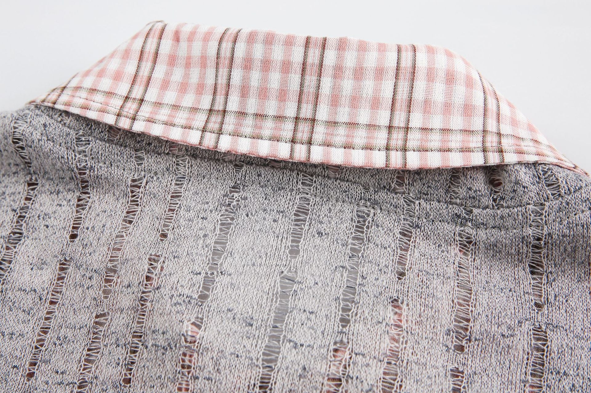 Zwoyren Vintage Faux-Layered Plaid Tee
