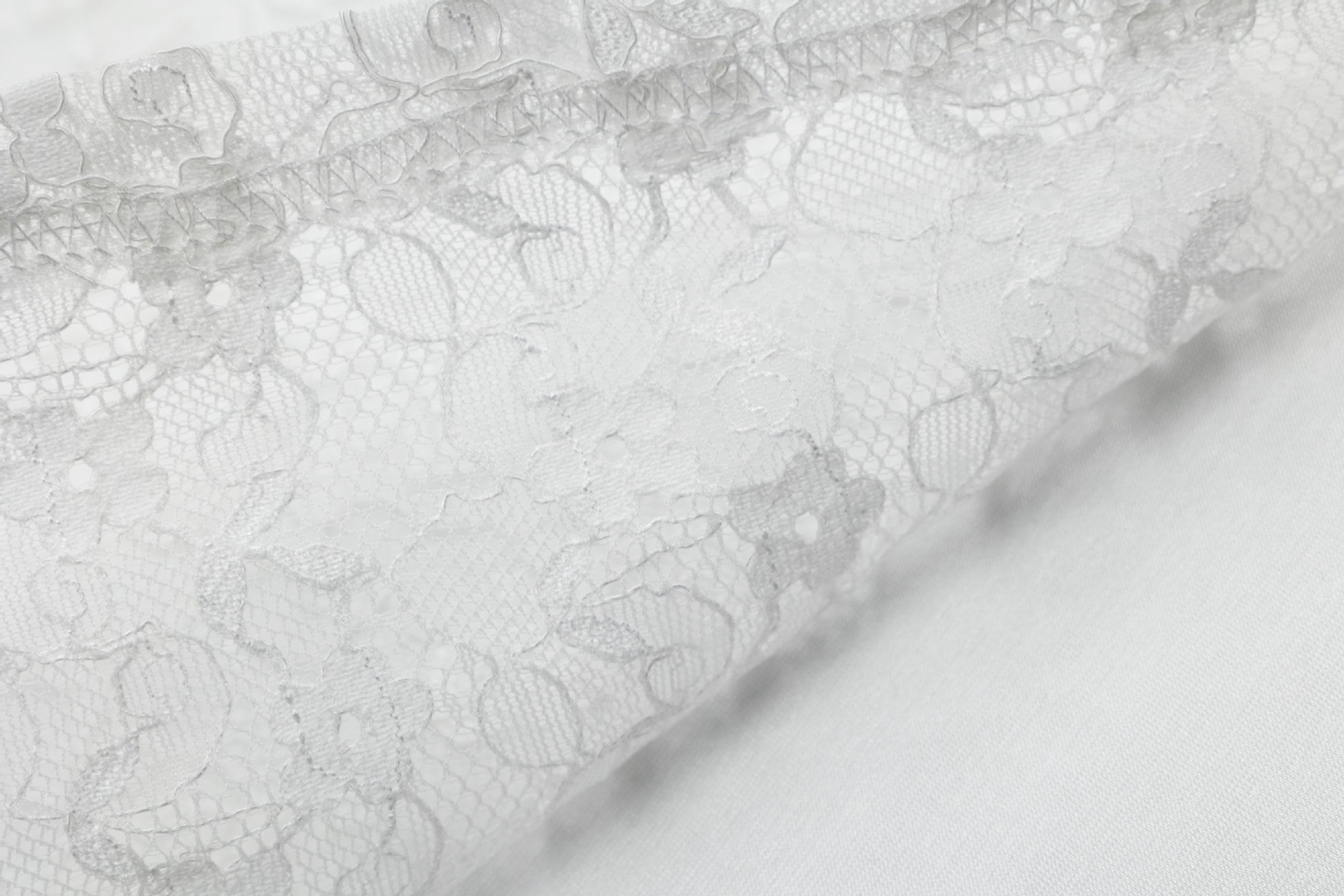 Zwoyren Lace Detail Long Sleeve T-shirt