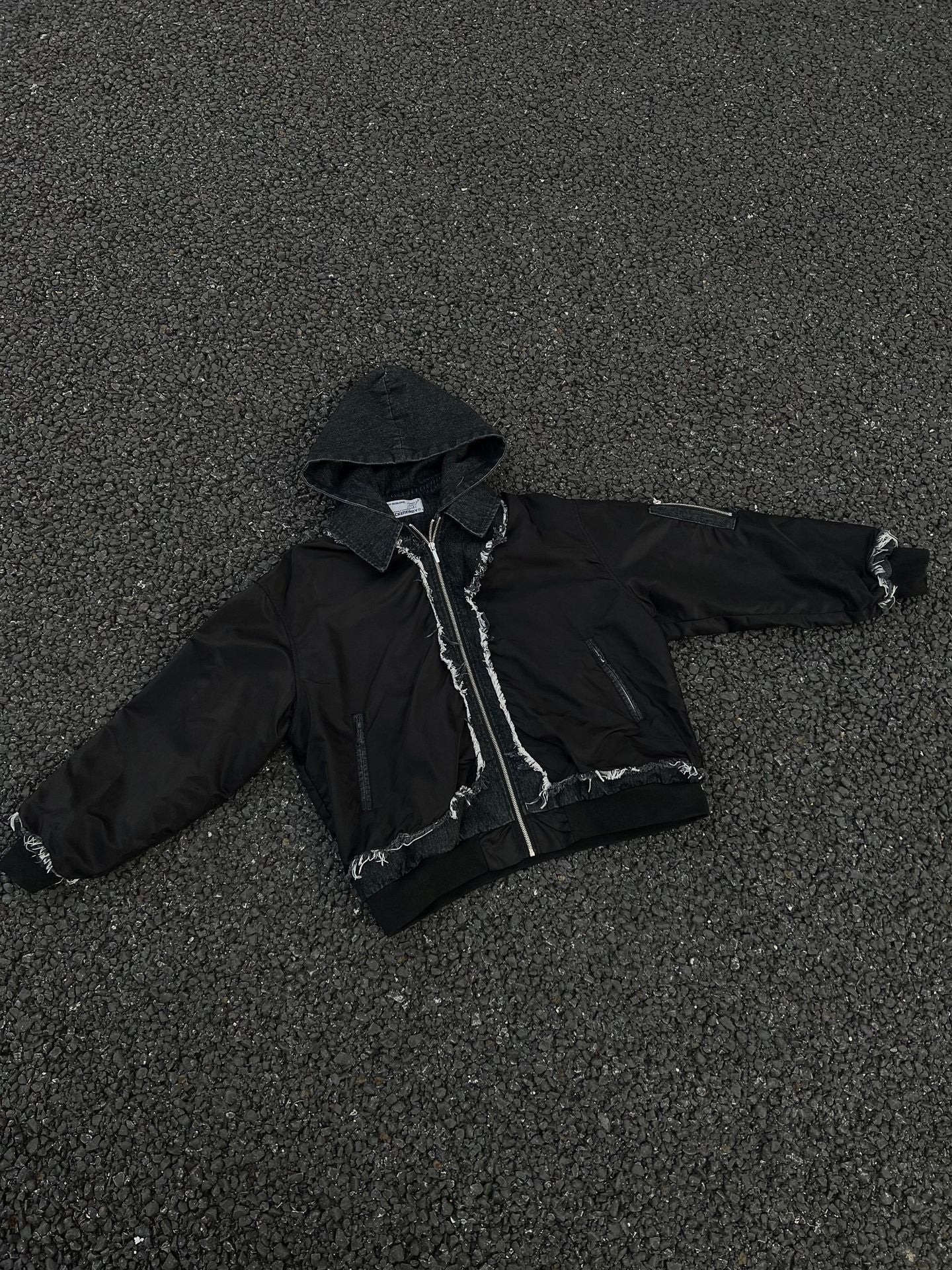Zwoyren Raw Edge Spliced Hooded Denim Jacket