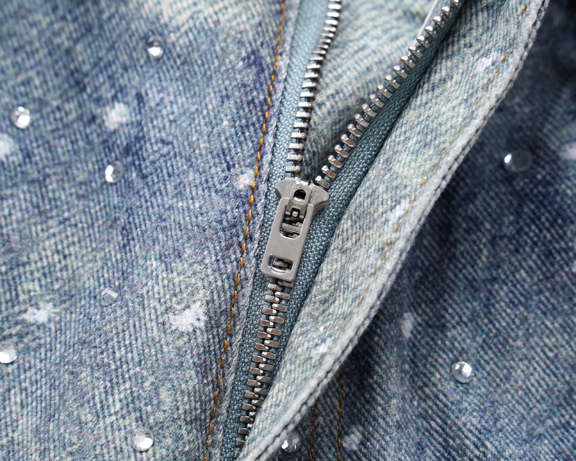 Zwoyren Rhinestone Baggy Jean