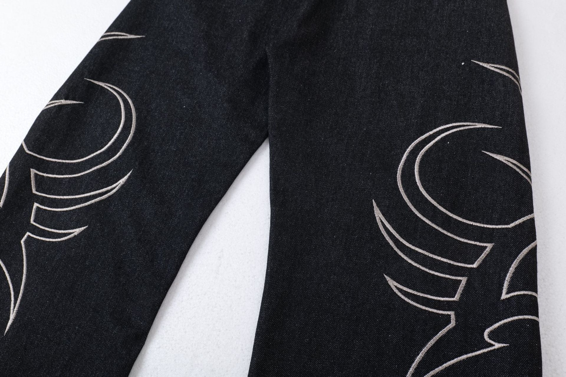 Zwoyren Embroidery Baggy Barrel Jeans