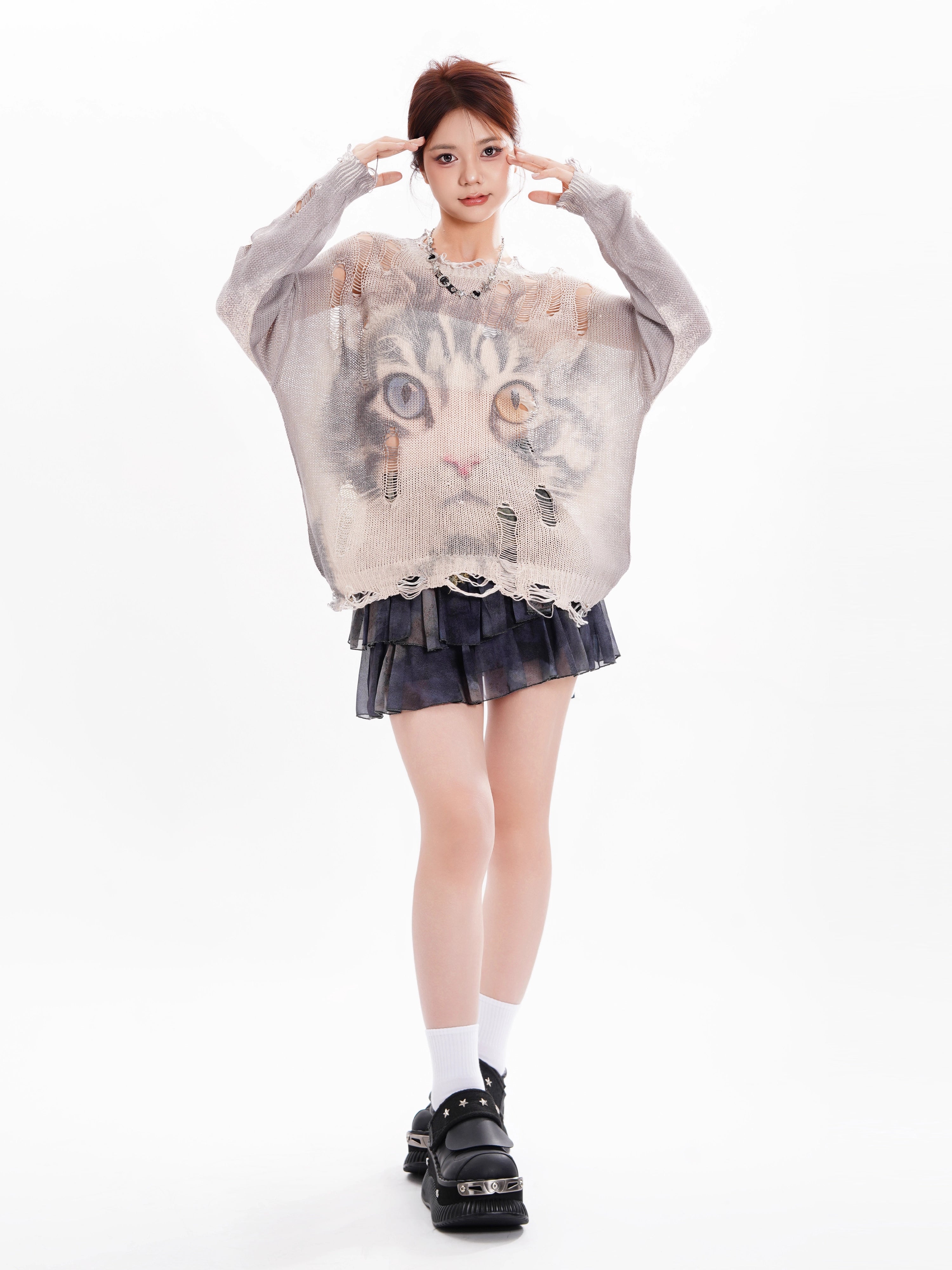 Zwoyren Heterochromia Eye Cat Graphic Sweater