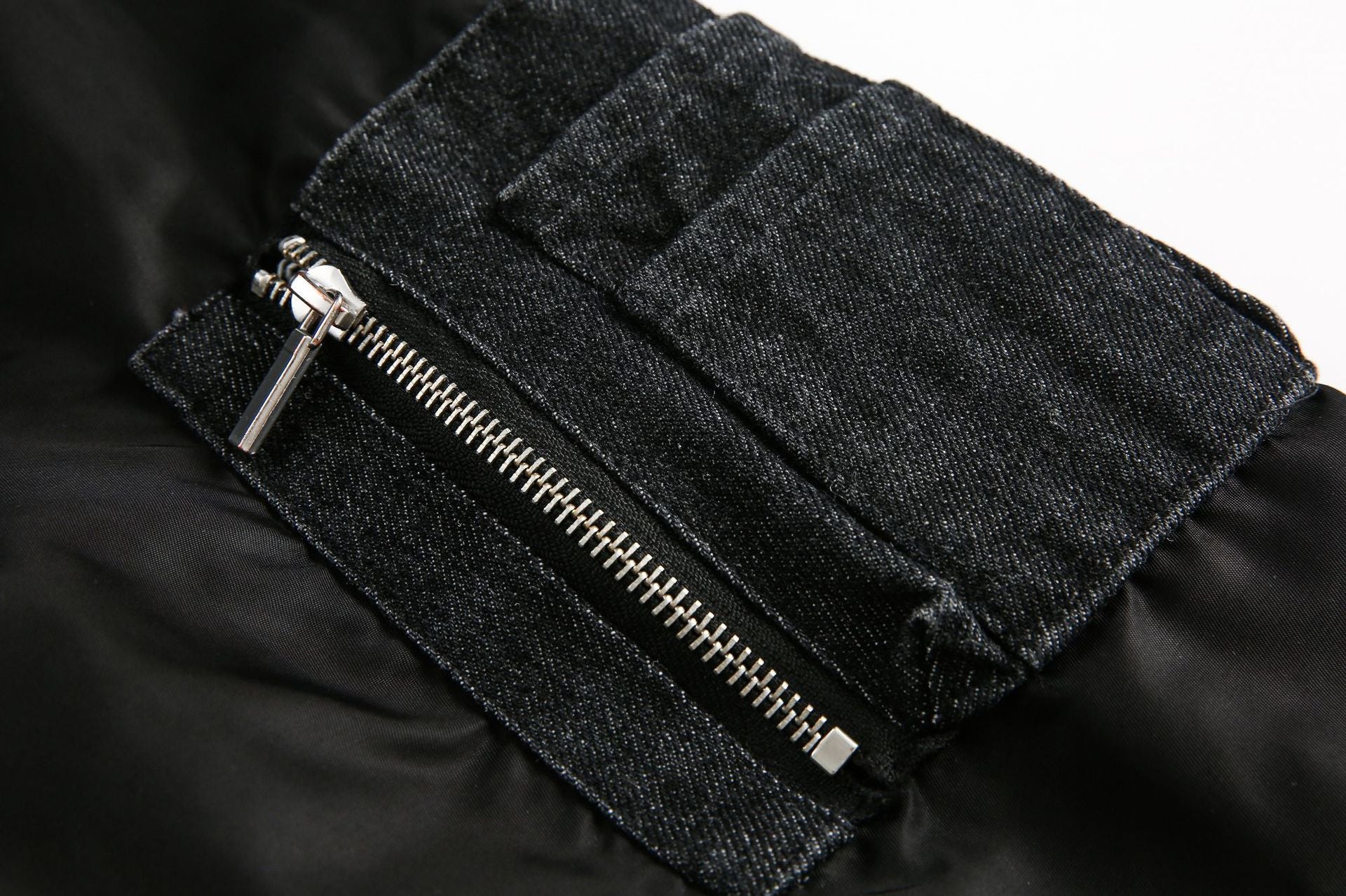Zwoyren Raw Edge Spliced Hooded Denim Jacket
